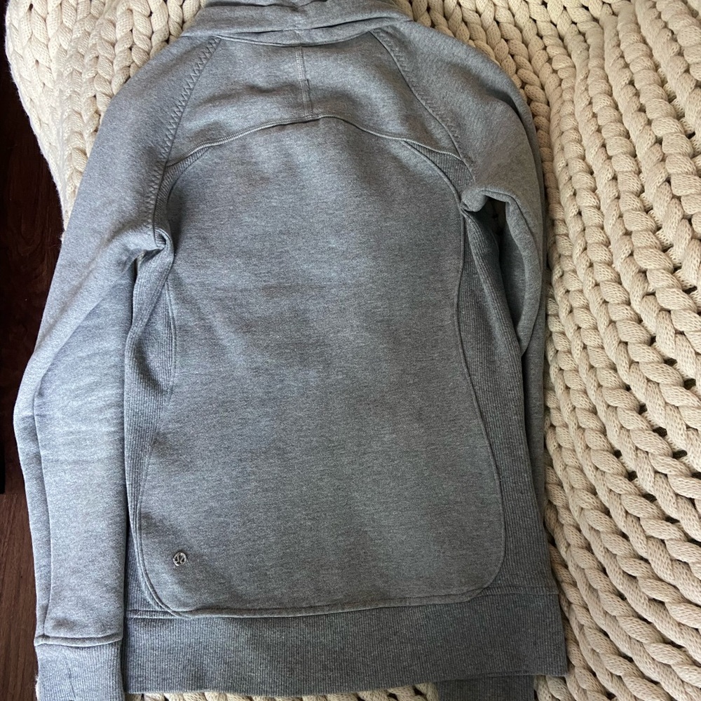 Lululemon Jacket - Picture 3 of 4